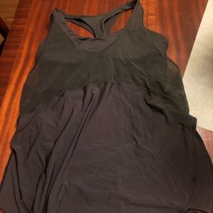 Lululemon Tank stop with built in bra